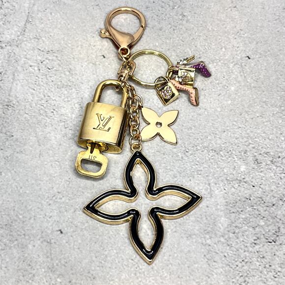 Louis Vuitton Lock & Key Set #311 w/ a Flower Keychain Shoes and Padlocks Charms - Picture 1 of 5